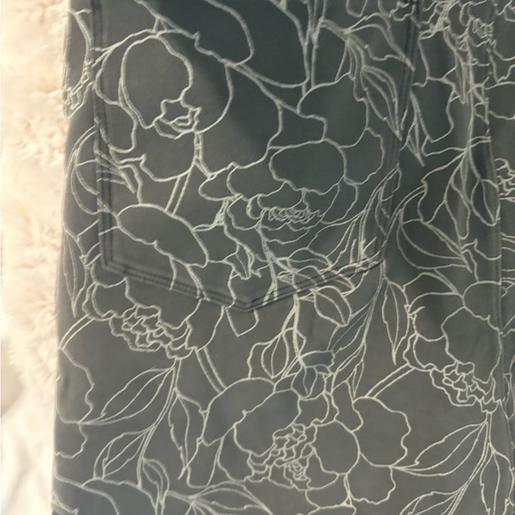 Floral patterned Skort - Picture 3 of 6